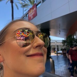 Meet your Posher, Anna